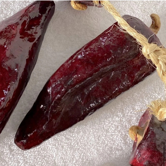 Vintage Decorative Paper Maché Deep Red Peppers On A Braided Rope - Picture 12 of 15